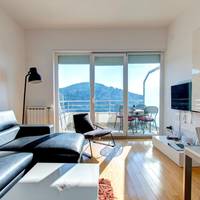 Deluxe Apartment with Balcony and Sea View