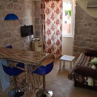Two-Bedroom Apartment with Balcony (5 Adults)