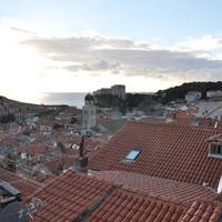 Two-Bedroom Apartment Balcony and Sea View - Peline 13