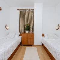 One-Bedroom Apartment with Balcony and Sea View (4 Adults) 
