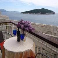 Studio with Balcony and Sea View (4 Adults) - Ilije Šarka 8