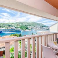 Studio Apartment with Balcony and Sea View