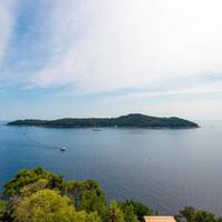 Comfort Two-Bedroom Apartment with Terrace and Sea View