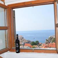 One-Bedroom Apartment with Terrace and Sea View