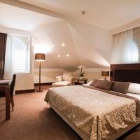 Deluxe Suite with Sea View