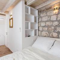 Studio Apartment (1st floor)
