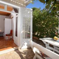 Two Bedroom Apartment with Terrace and Sea View