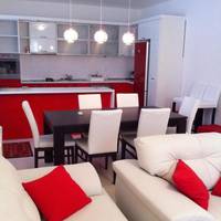 Three-Bedroom Apartment with Terrace and Balcony