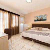 Family Room (2 Adults + 2 Children)