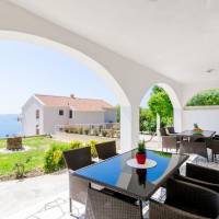 One-Bedroom Apartment with Terrace and Sea View