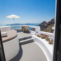Executive Suite with Outdoor Hot Tub and Caldera View
