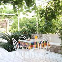 Studio Apartment with Terrace
