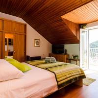 One-Bedroom Apartment with Sea View