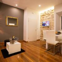 One-Bedroom Apartment - Palmoticeva Street 27