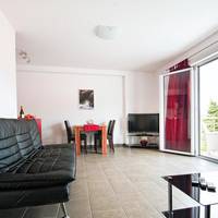 Luxury One-Bedroom Apartment with Terrace