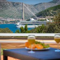 Deluxe Two-Bedroom Apartment with Terrace and Sea View