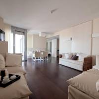 Deluxe Plus Two-Bedroom Apartment with Balcony - Sea Side