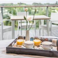 Premium Three-Bedroom Apartment with Balcony - Sea Side
