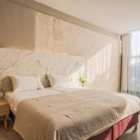 Deluxe Double Room with Side Sea View