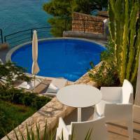 One-Bedroom Apartment with Sea View