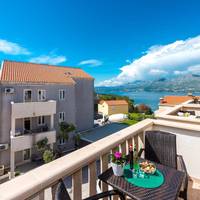 Gallery One-Bedroom Apartment with Balcony and Sea View