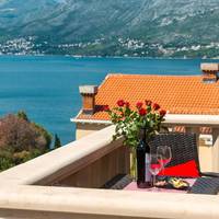 Superior Gallery One-Bedroom Apartment with Balcony and Sea View