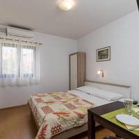 Basic Double Room with Garden View