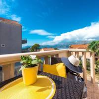 Standard One Bedroom Apartment with Balcony and Sea View
