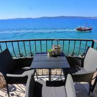 One-Bedroom Apartment with Balcony and Sea View
