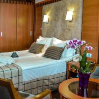 Standard Premium Double or Twin Room with Forest View