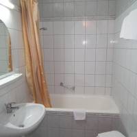 2-Room Apartment (3 Adults)