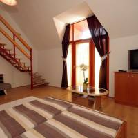 Two-Bedroom Apartment with Balcony (6 Adult) - Gabor Aron u. 15.