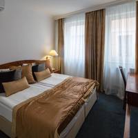 Connecting Rooms