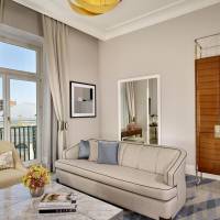 Executive Suite, 1 Bedroom Suite, 1 King, Sofa Bed, Park or City view