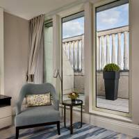  Club Room, Club Lounge access, 1 King, Balcony, High Floor, Park or City view