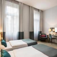 Deluxe Double or Twin Room with City View