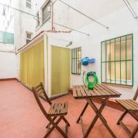Deluxe Three-Bedroom Apartment