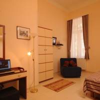 Studio with Spa Bath