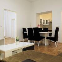 Deluxe Two-Bedroom Apartment with Two Bathrooms