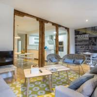 Deluxe Two-Bedroom Apartment