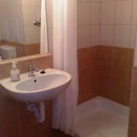 Studio (3 Adults)