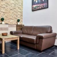 Deluxe Two-Bedroom Apartment