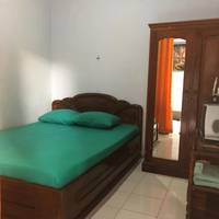 Single Room with Private External Bathroom