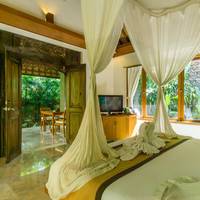 Suite with Garden View