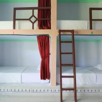 Bunk Bed in Mixed Dormitory Room