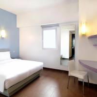 Smart Queen Room