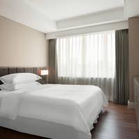 1 Bedroom Apartment, Queen, City view