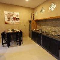 Room #27109032