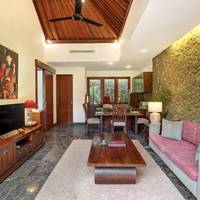 One-Bedroom Infinity Pool Villa Jungle View with Free Benefits