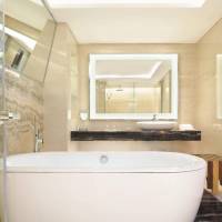 Deluxe Room, Larger Guest room, 1 King, Lagoon view